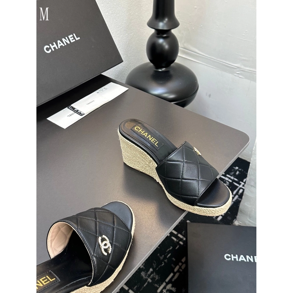 Chanel Slippers 096,Chanel Slippers,Slides Slippers,More Brands