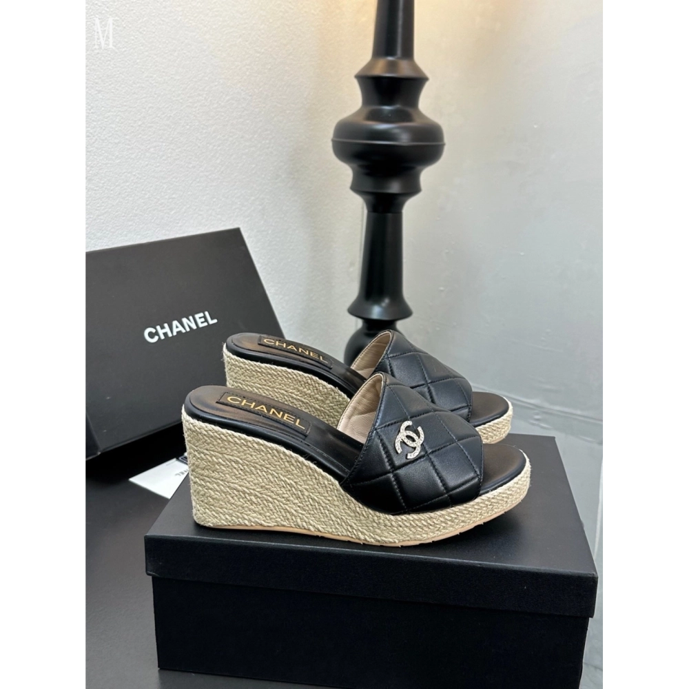 Chanel Slippers 096,Chanel Slippers,Slides Slippers,More Brands