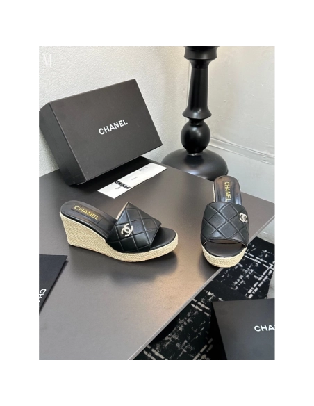 Chanel Slippers 096,Chanel Slippers,Slides Slippers,More Brands