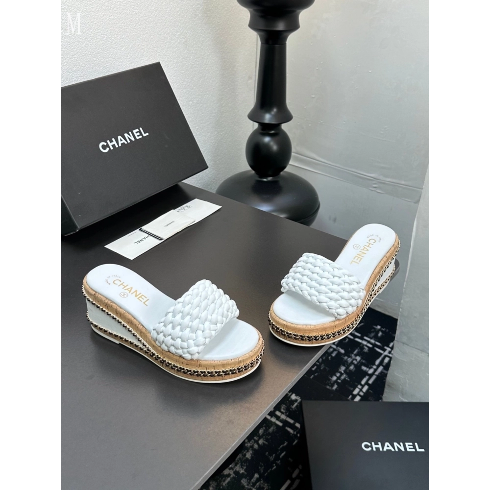 Chanel Slippers 097,Chanel Slippers,Slides Slippers,More Brands
