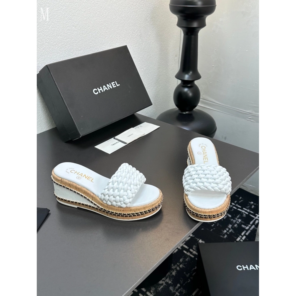 Chanel Slippers 097,Chanel Slippers,Slides Slippers,More Brands