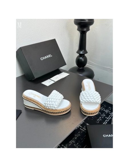 Chanel Slippers 097,Chanel Slippers,Slides Slippers,More Brands