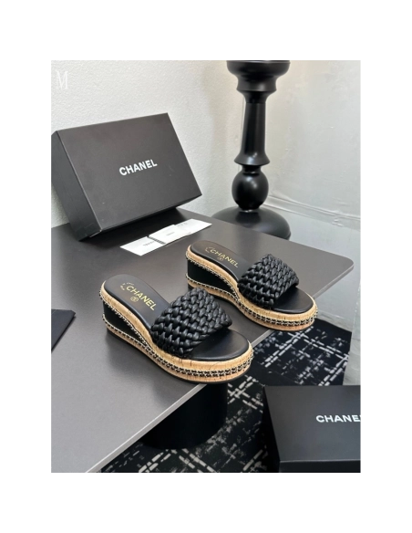 Chanel Slippers 099,Chanel Slippers,Slides Slippers,More Brands