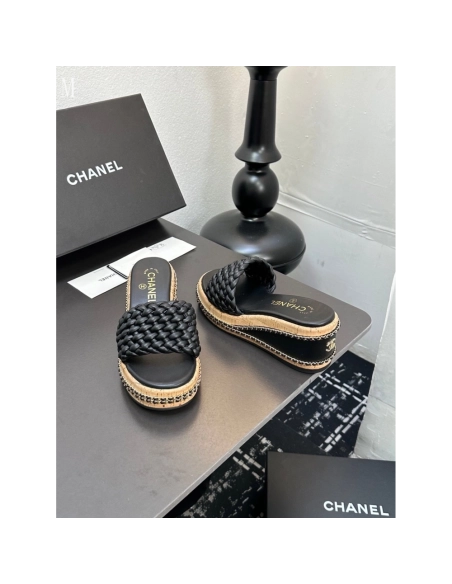 Chanel Slippers 099,Chanel Slippers,Slides Slippers,More Brands