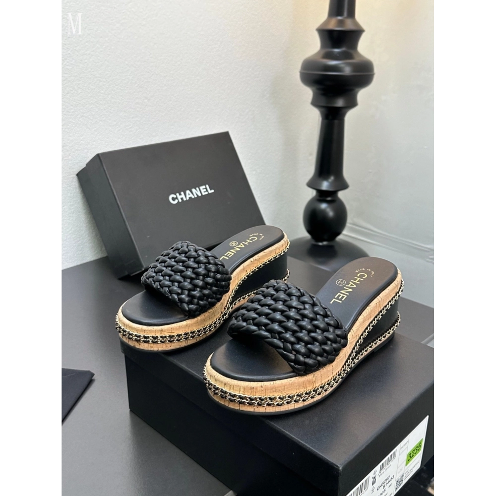Chanel Slippers 099,Chanel Slippers,Slides Slippers,More Brands