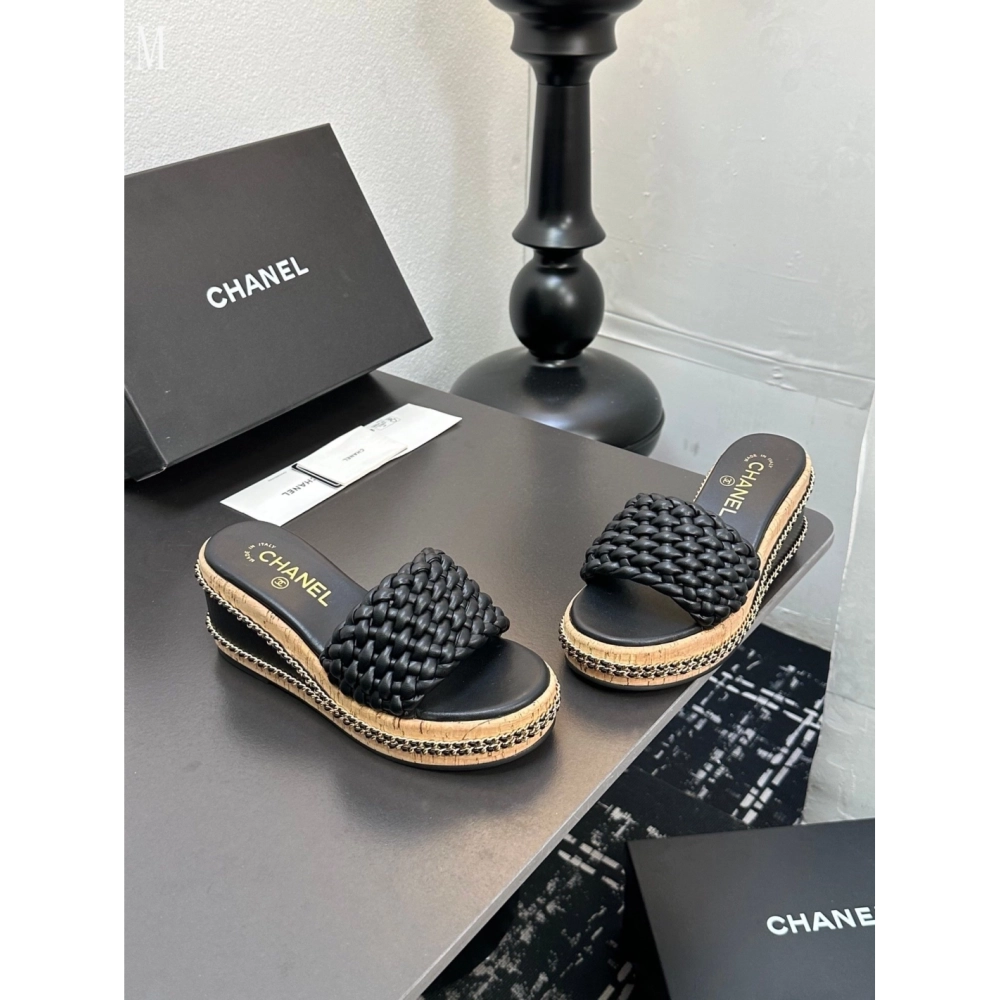 Chanel Slippers 099,Chanel Slippers,Slides Slippers,More Brands
