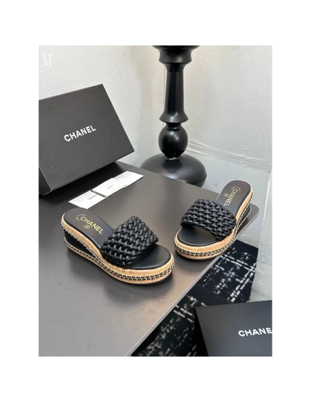 Chanel Slippers 099,Chanel Slippers,Slides Slippers,More Brands