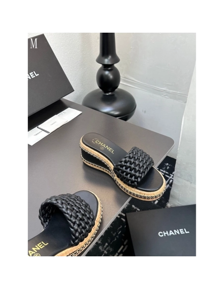 Chanel Slippers 099,Chanel Slippers,Slides Slippers,More Brands