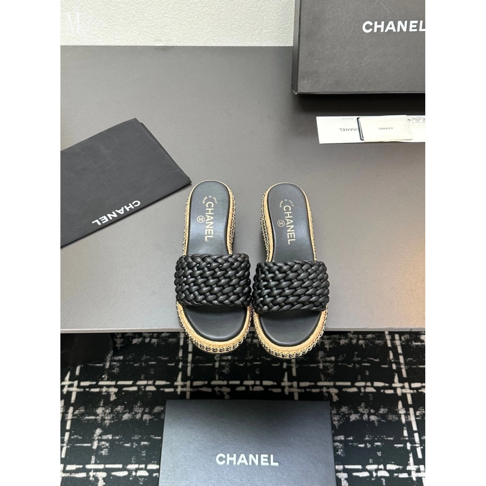 Chanel Slippers 099,Chanel Slippers,Slides Slippers,More Brands