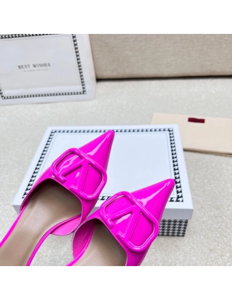Valentino slippers 092,Valentino Slippers,Slides Slippers,More Brands