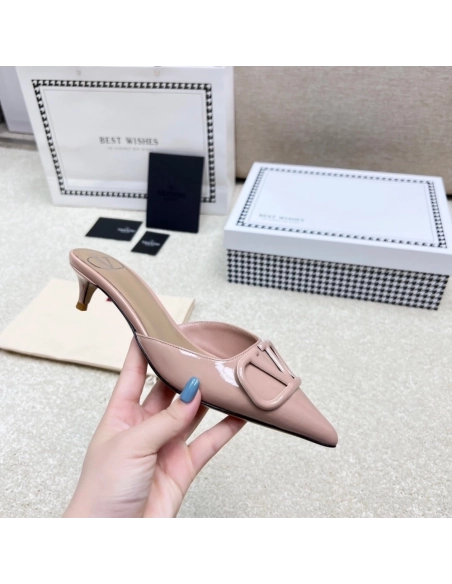 Valentino slippers 093,Valentino Slippers,Slides Slippers,More Brands