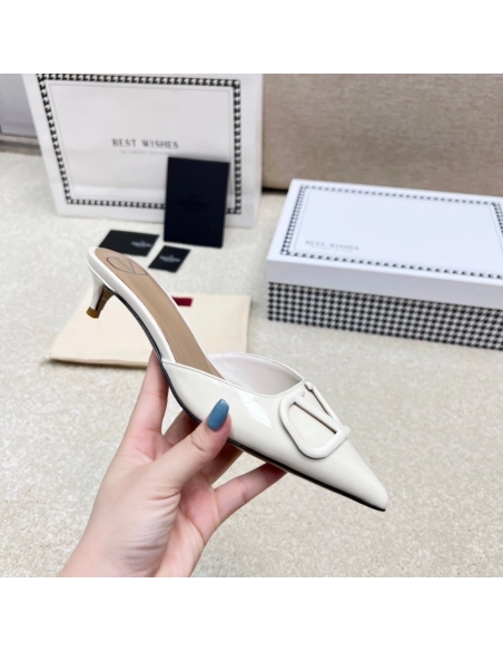 Valentino slippers 094,Valentino Slippers,Slides Slippers,More Brands