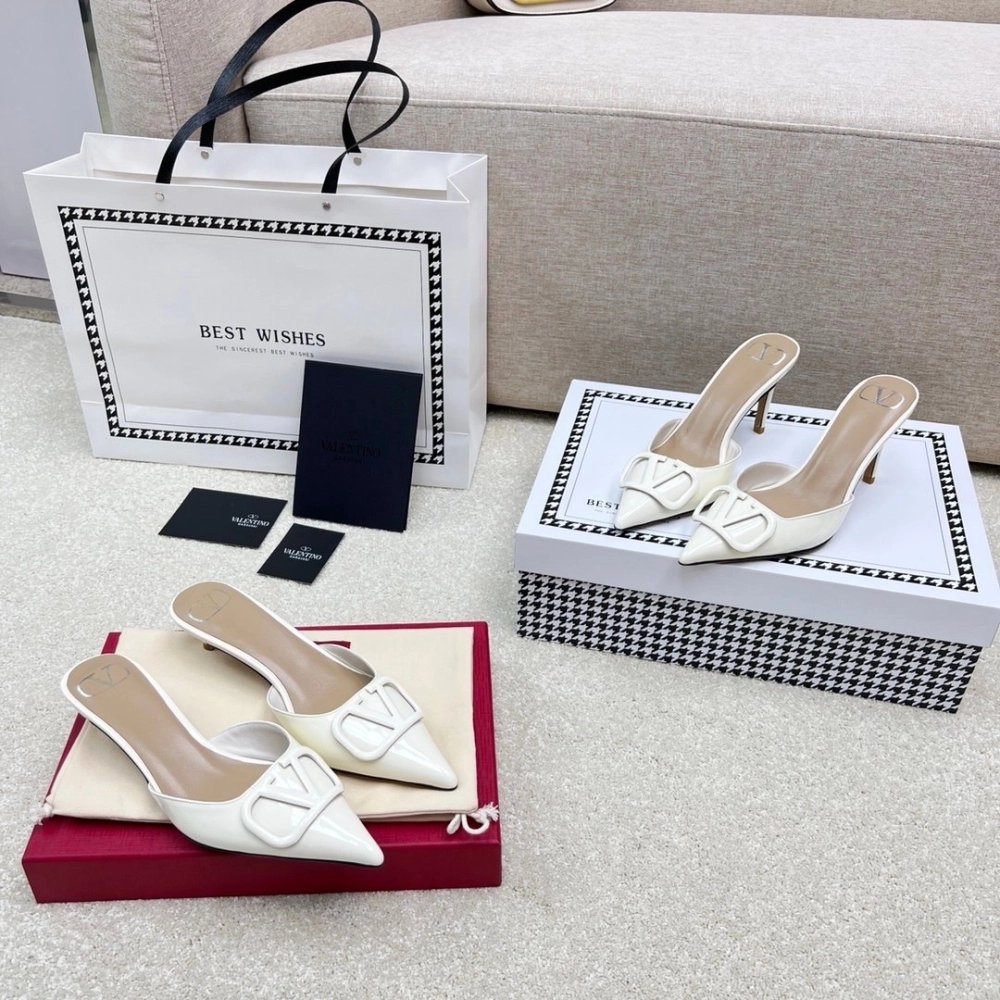 Valentino slippers 094,Valentino Slippers,Slides Slippers,More Brands