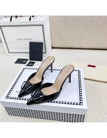 Valentino slippers 095,Valentino Slippers,Slides Slippers,More Brands