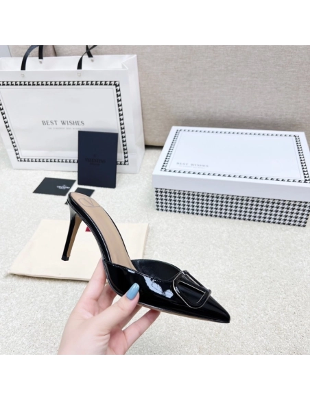 Valentino slippers 095,Valentino Slippers,Slides Slippers,More Brands