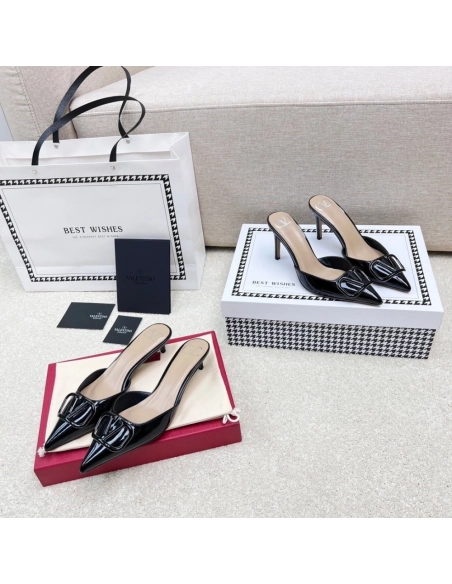 Valentino slippers 095,Valentino Slippers,Slides Slippers,More Brands