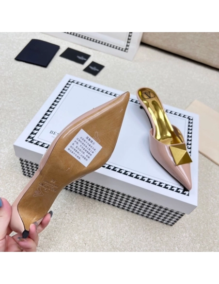 Valentino slippers 101,Valentino Slippers,Slides Slippers,More Brands