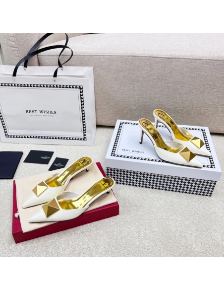 Valentino slippers 102,Valentino Slippers,Slides Slippers,More Brands