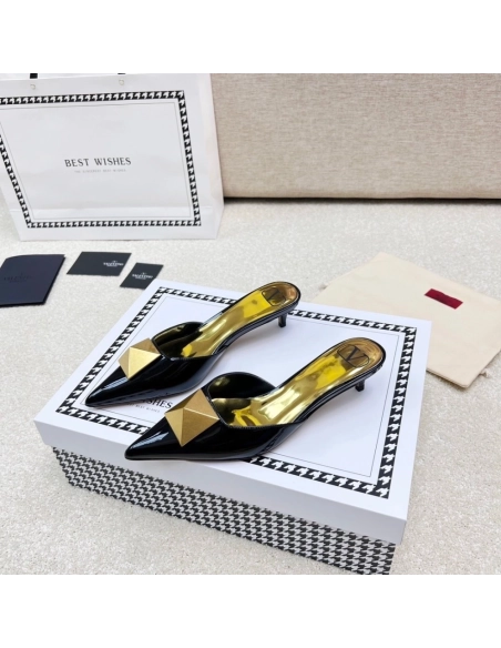 Valentino slippers 103,Valentino Slippers,Slides Slippers,More Brands