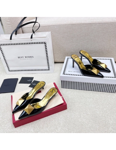 Valentino slippers 103,Valentino Slippers,Slides Slippers,More Brands