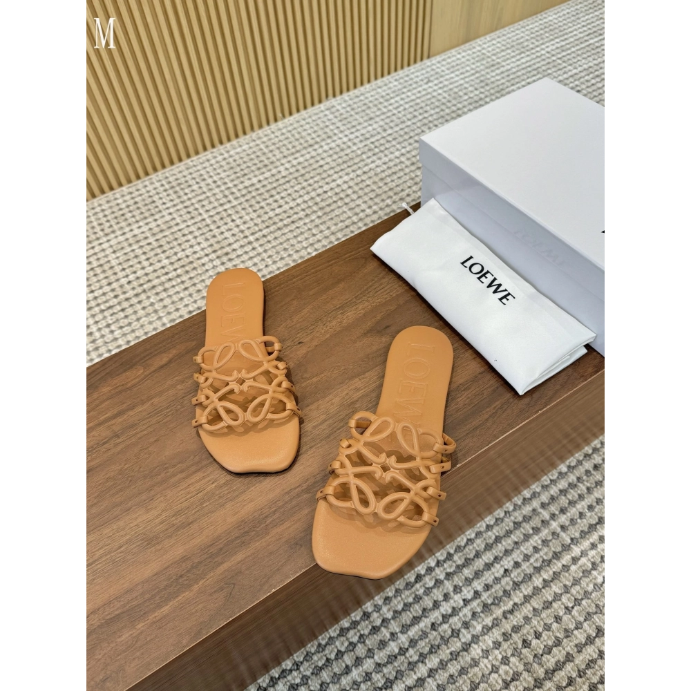 LOEWE Slippers 047,Loewe Slippers,Slides Slippers,More Brands