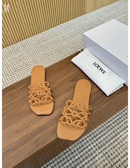LOEWE Slippers 047,Loewe Slippers,Slides Slippers,More Brands