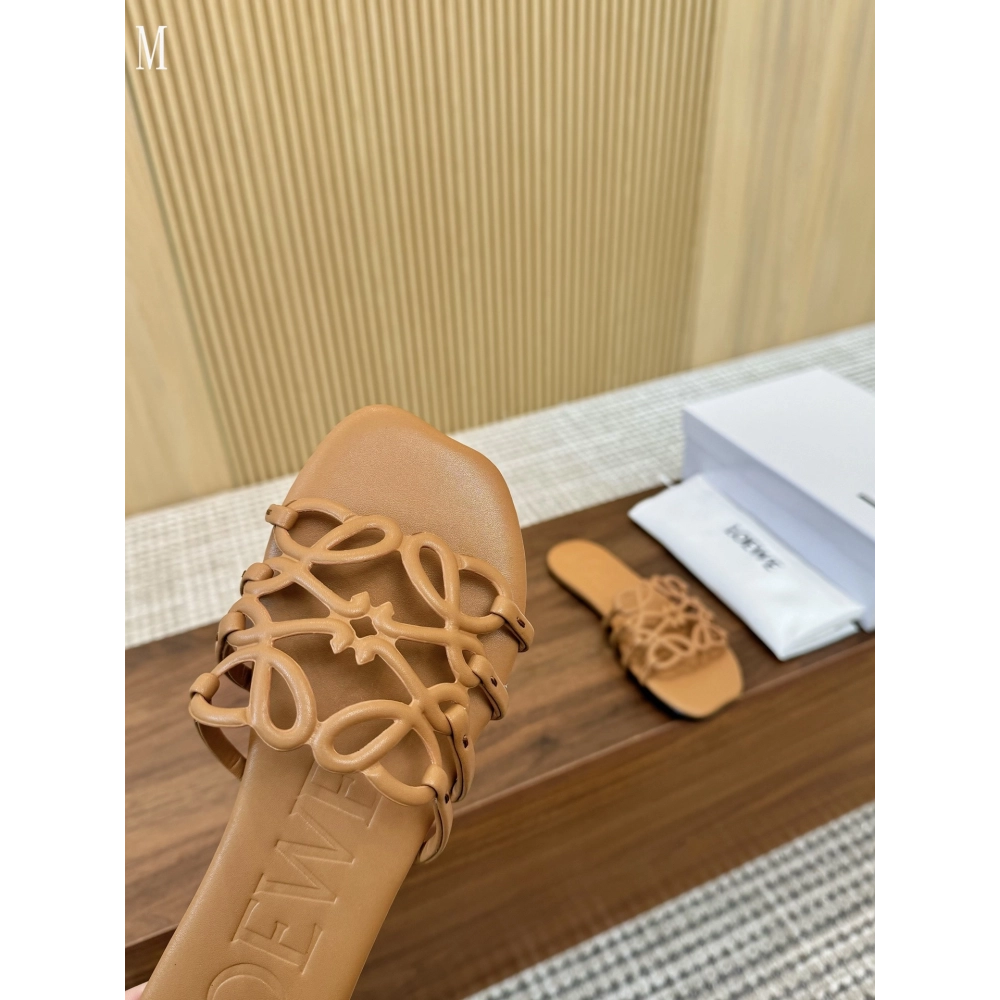 LOEWE Slippers 047,Loewe Slippers,Slides Slippers,More Brands