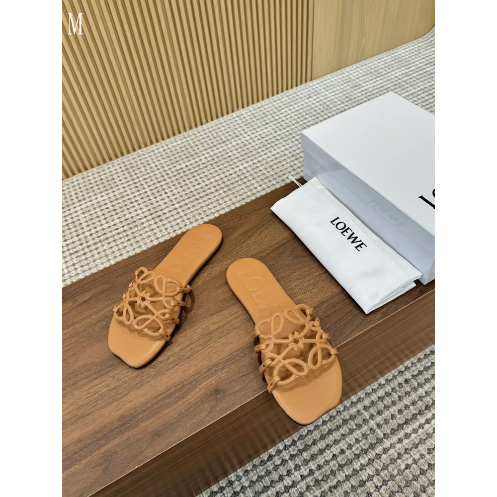 LOEWE Slippers 047,Loewe Slippers,Slides Slippers,More Brands