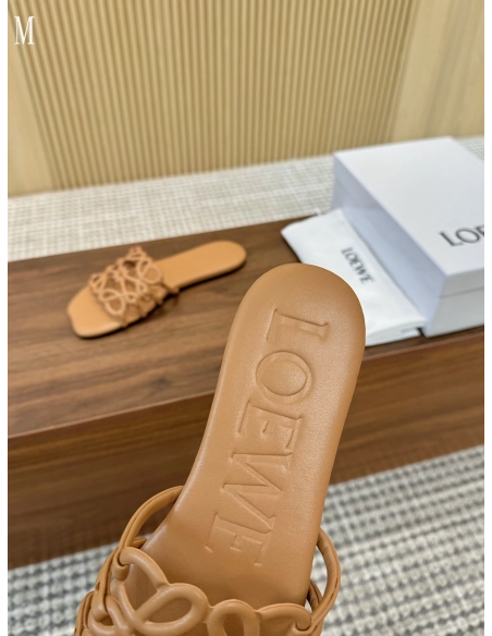 LOEWE Slippers 047,Loewe Slippers,Slides Slippers,More Brands