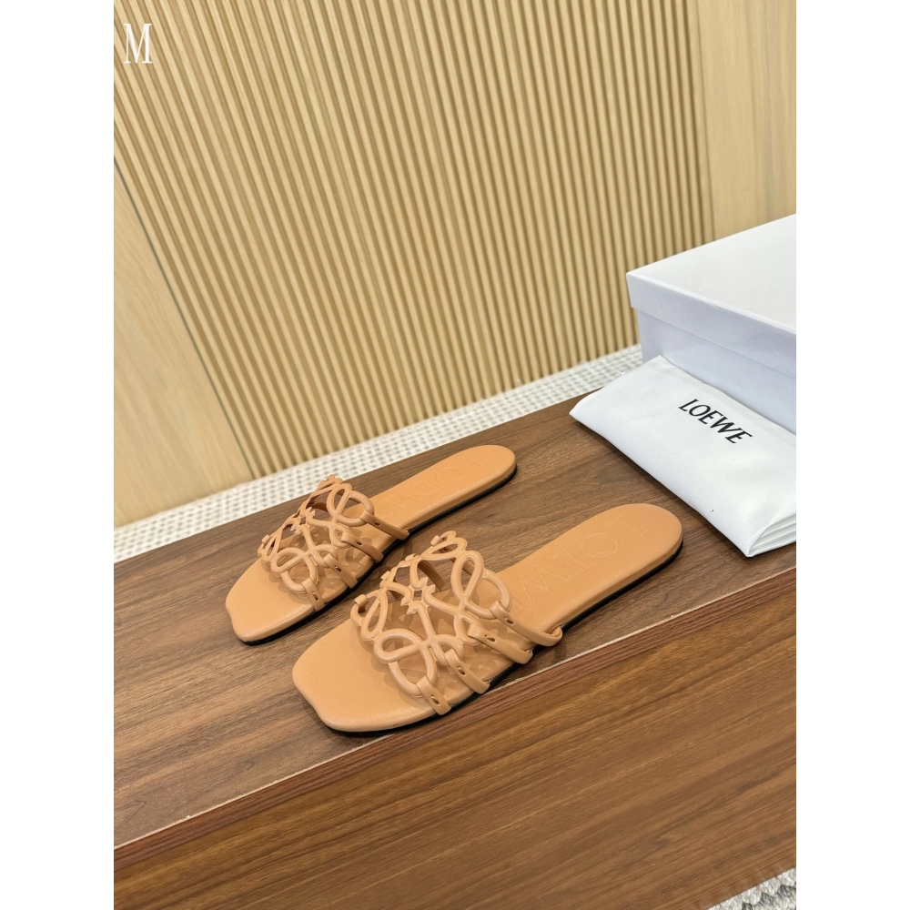 LOEWE Slippers 047,Loewe Slippers,Slides Slippers,More Brands