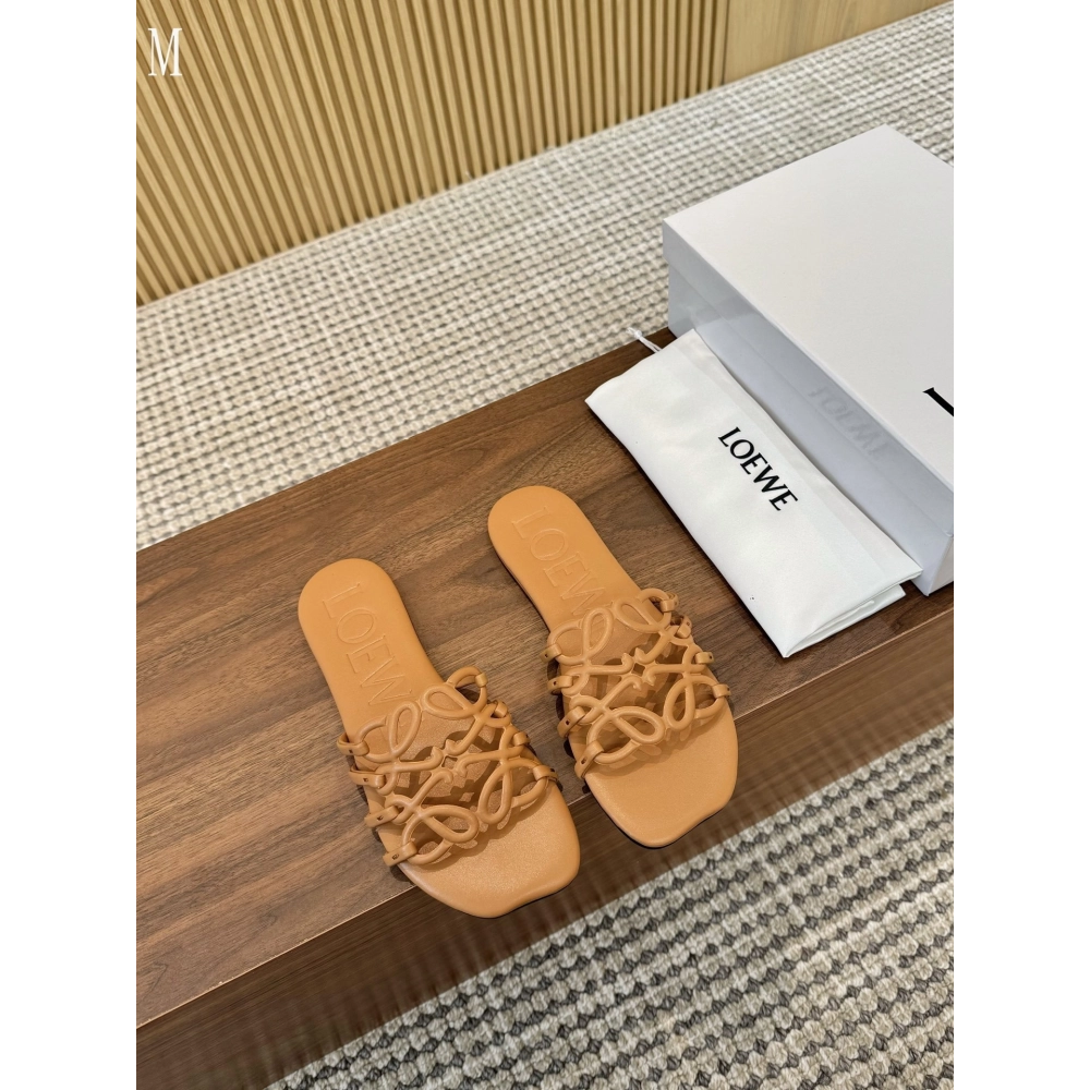 LOEWE Slippers 047,Loewe Slippers,Slides Slippers,More Brands