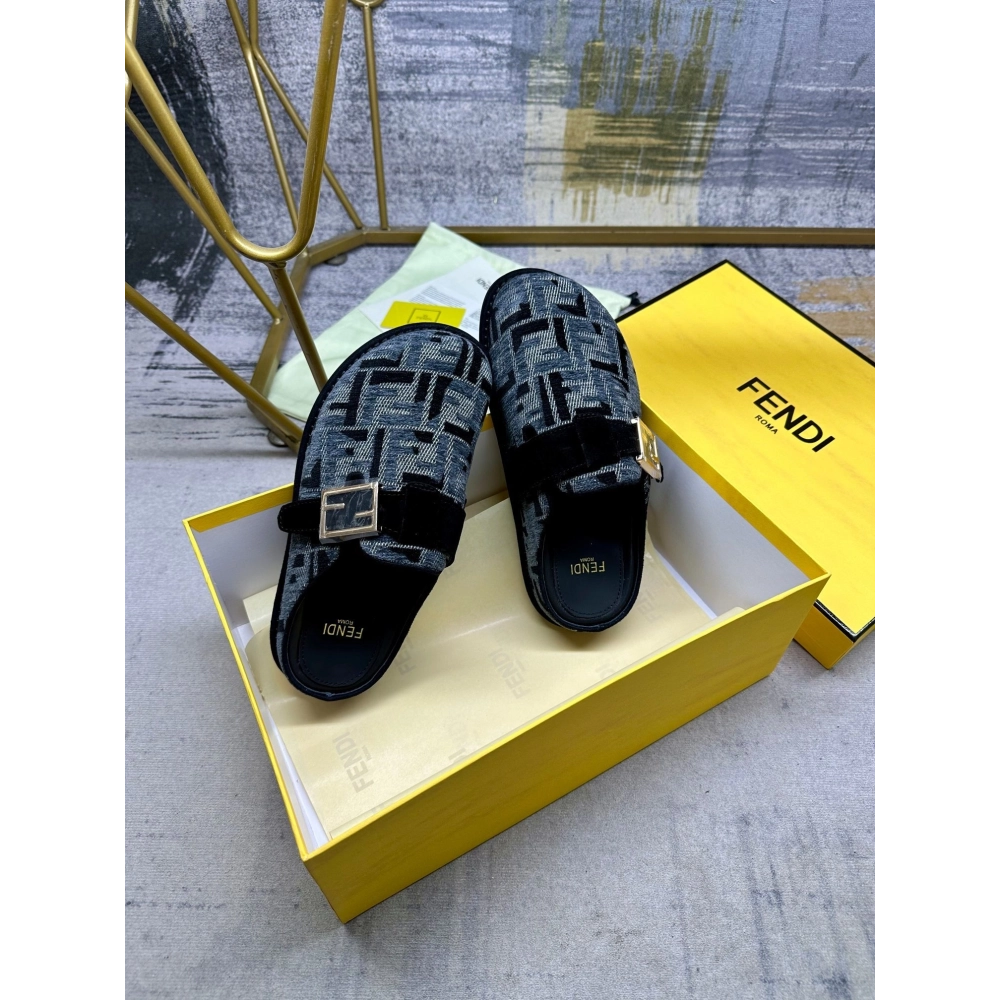 Fendi Slippers 011,Fendi Slippers,Slides Slippers,More Brands