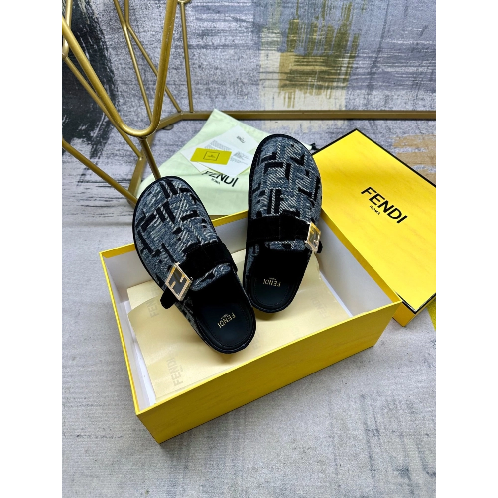 Fendi Slippers 011,Fendi Slippers,Slides Slippers,More Brands