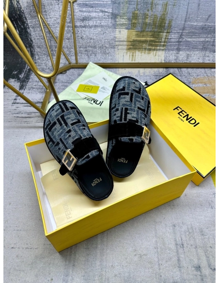 Fendi Slippers 011,Fendi Slippers,Slides Slippers,More Brands
