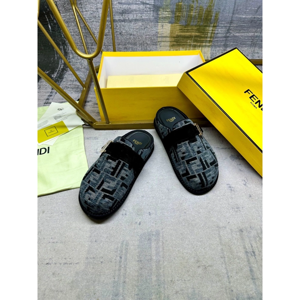 Fendi Slippers 011,Fendi Slippers,Slides Slippers,More Brands