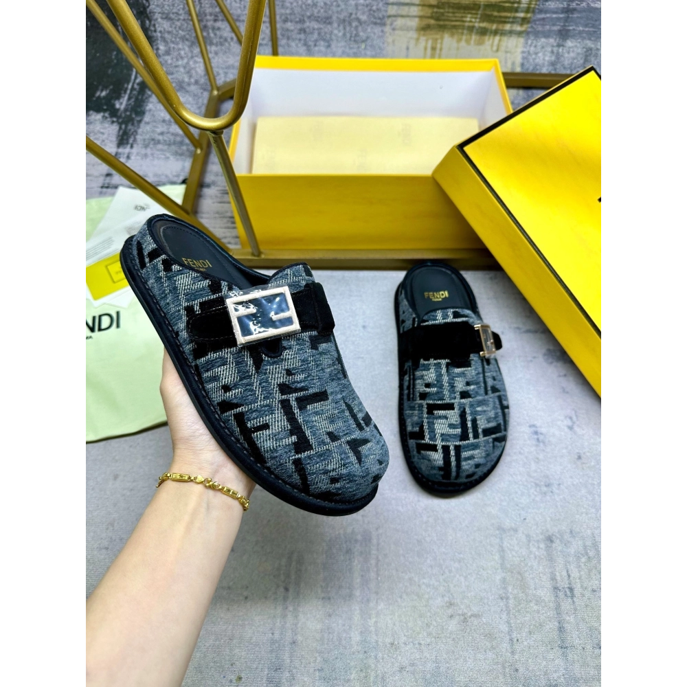 Fendi Slippers 011,Fendi Slippers,Slides Slippers,More Brands