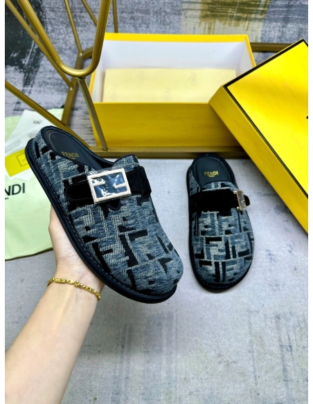 Fendi Slippers 011,Fendi Slippers,Slides Slippers,More Brands
