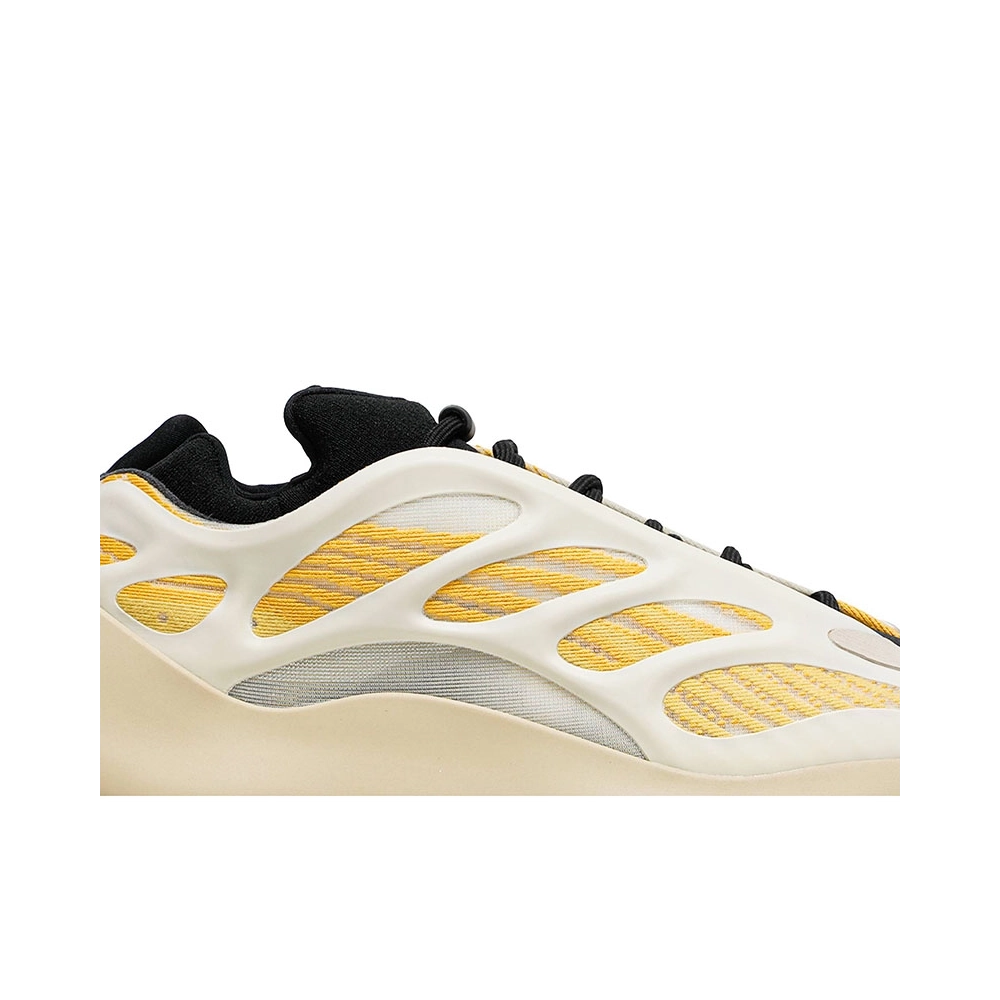 YEEZY 700 V3 SAFFLOWER,YEEZY 700,YEEZY