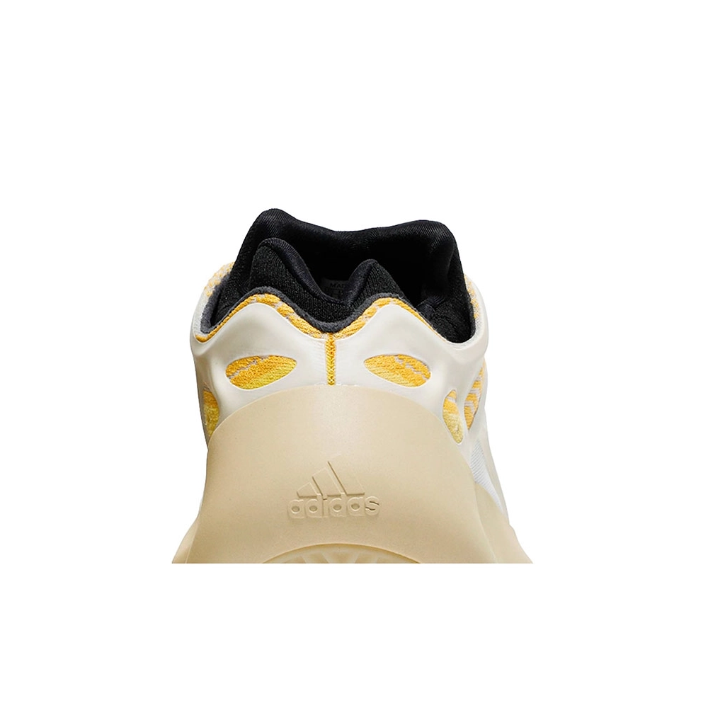 YEEZY 700 V3 SAFFLOWER,YEEZY 700,YEEZY