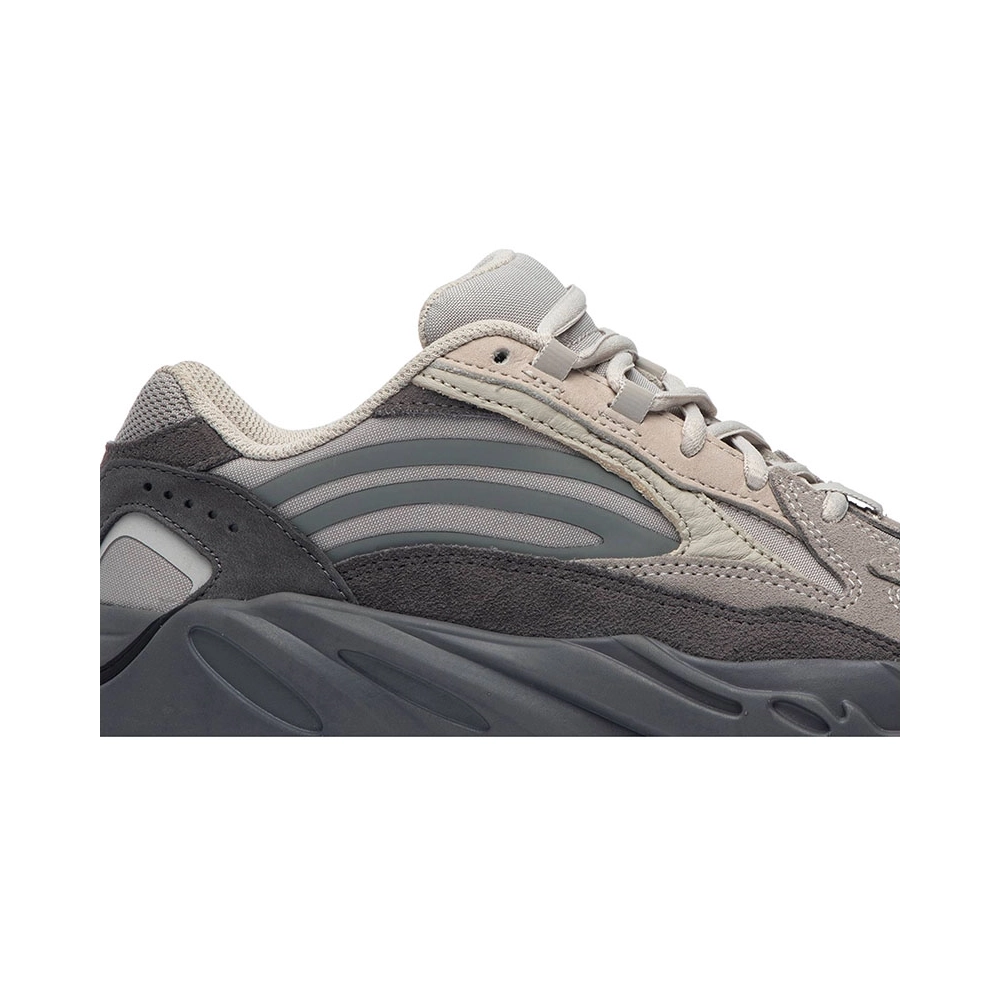 YEEZY BOOST 700 V2 TEPHRA,YEEZY 700,YEEZY