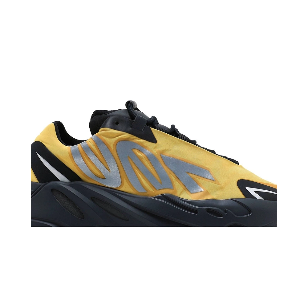 YEEZY BOOST 700 MNVN HONEY FLUX,YEEZY 700,YEEZY