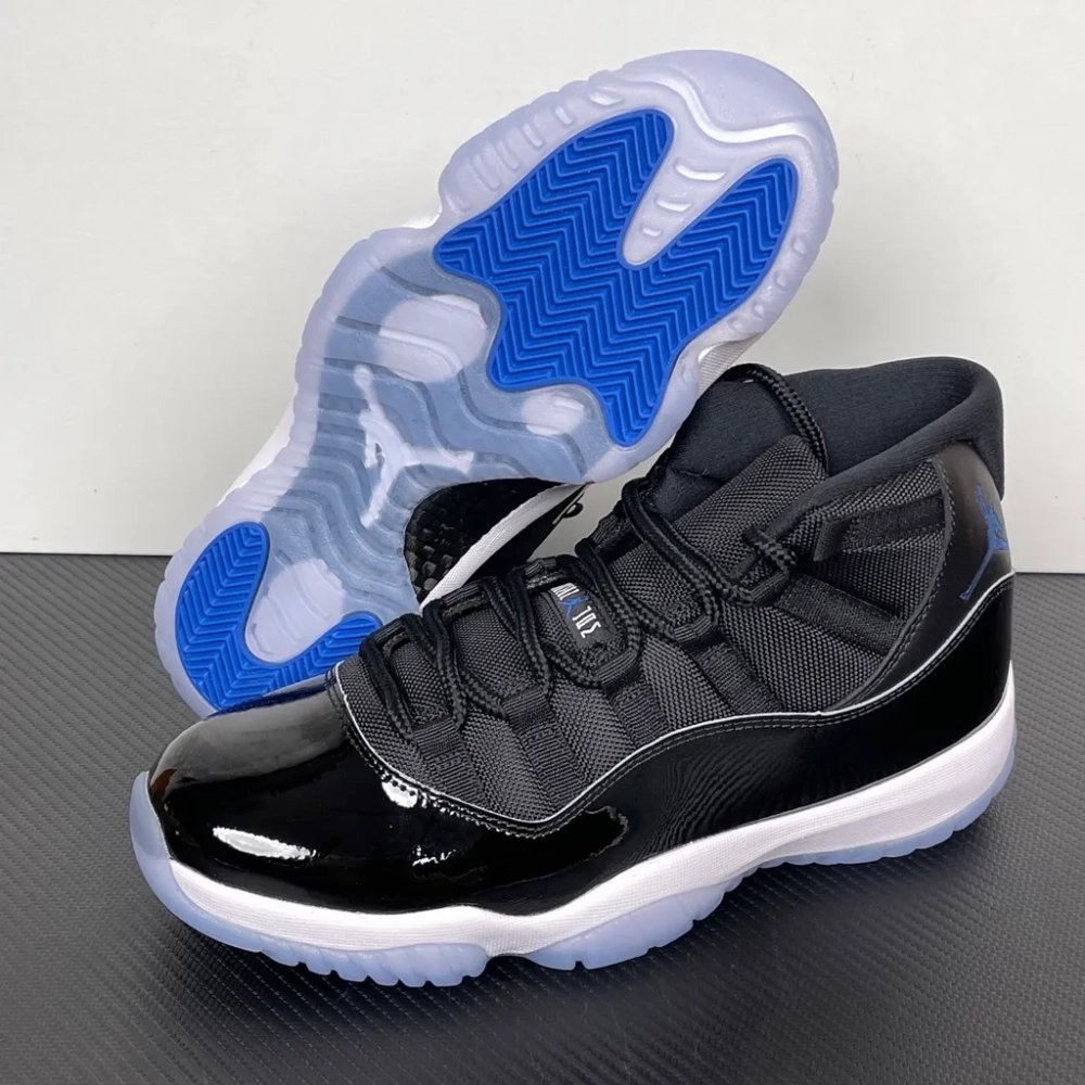 Air Jordan 11 Retro 'Space Jam' (2026)