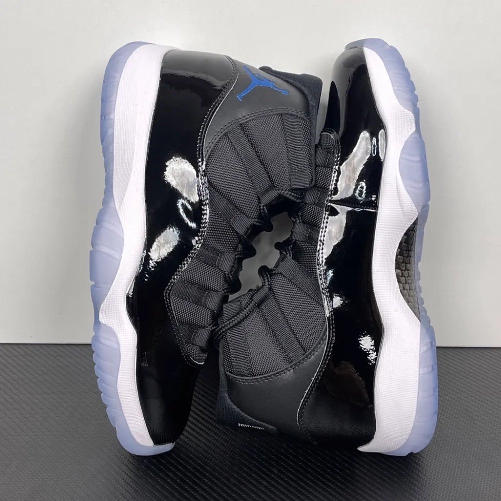Air Jordan 11 Retro 'Space Jam' (2026)