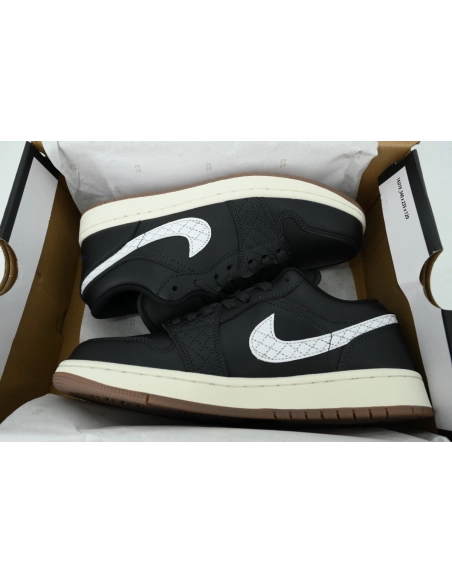 premium reps Air Jordan 1 Low SE Off-Noir IO2047-001 sneakers at Shoes Official. Shop iconic styles from top brands