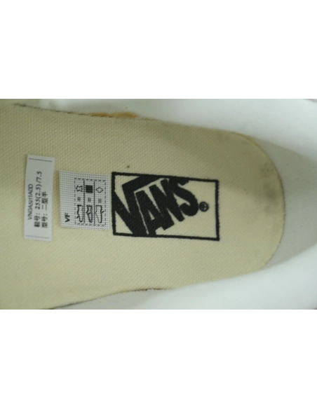 premium reps Vans Knu-Skool Light Grey VN000D75GRY sneakers at Shoes Official. Shop iconic styles from top brands