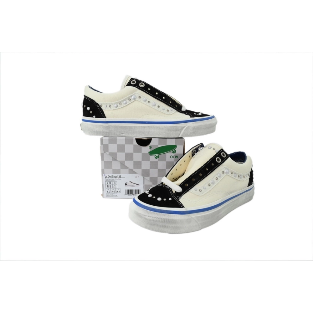 premium reps Vans Old Skool 36 Pearlized Pack-Marshmallow White sneakers at Shoes Official. Shop iconic styles from top brands
