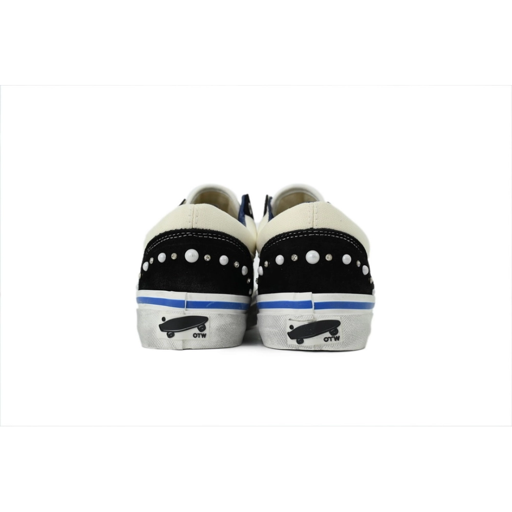 premium reps Vans Old Skool 36 Pearlized Pack-Marshmallow White sneakers at Shoes Official. Shop iconic styles from top brands