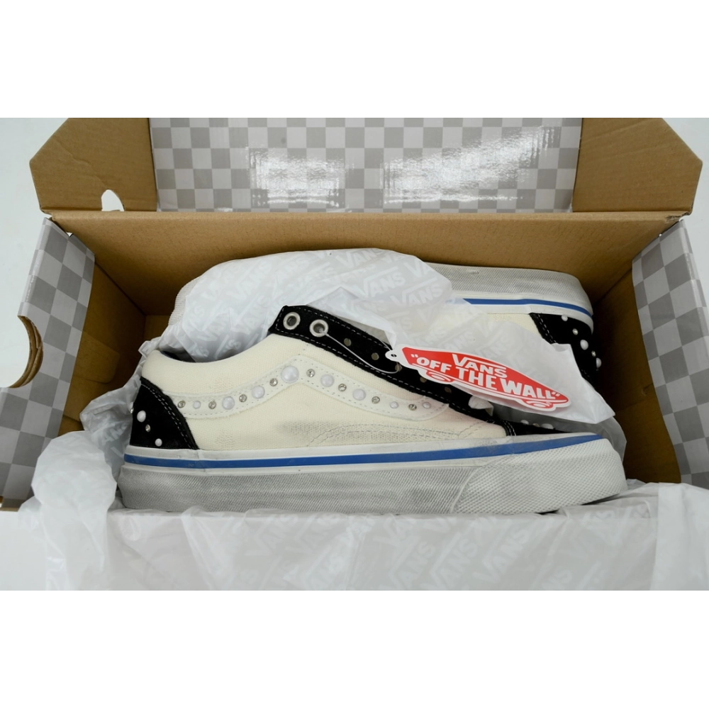 premium reps Vans Old Skool 36 Pearlized Pack-Marshmallow White sneakers at Shoes Official. Shop iconic styles from top brands
