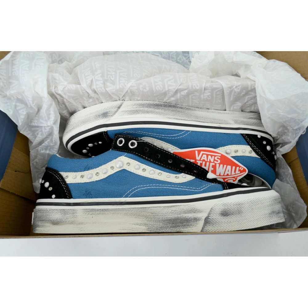 premium reps Vans Old Skool 36 LX Pearlized Pack-Black Navy sneakers at Shoes Official. Shop iconic styles from top brands