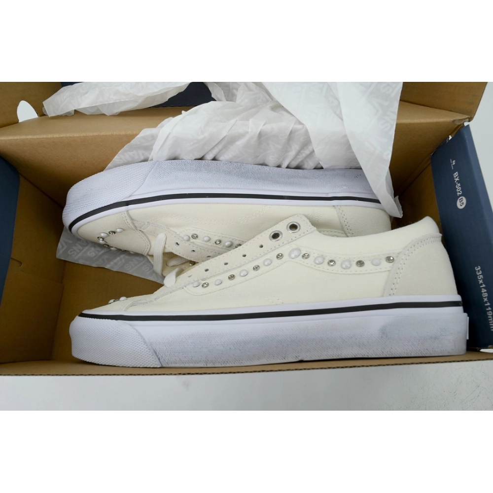 premium reps Vans Old Skool 36 LX Pearlized Pack-Marshmallow sneakers at Shoes Official. Shop iconic styles from top brands